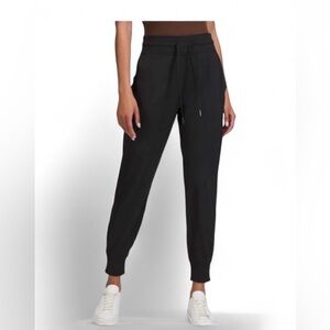 Lululemon Women's Size 2 Black Joggers Athleisure Gym Drawstring LW5BHFSH NWOT